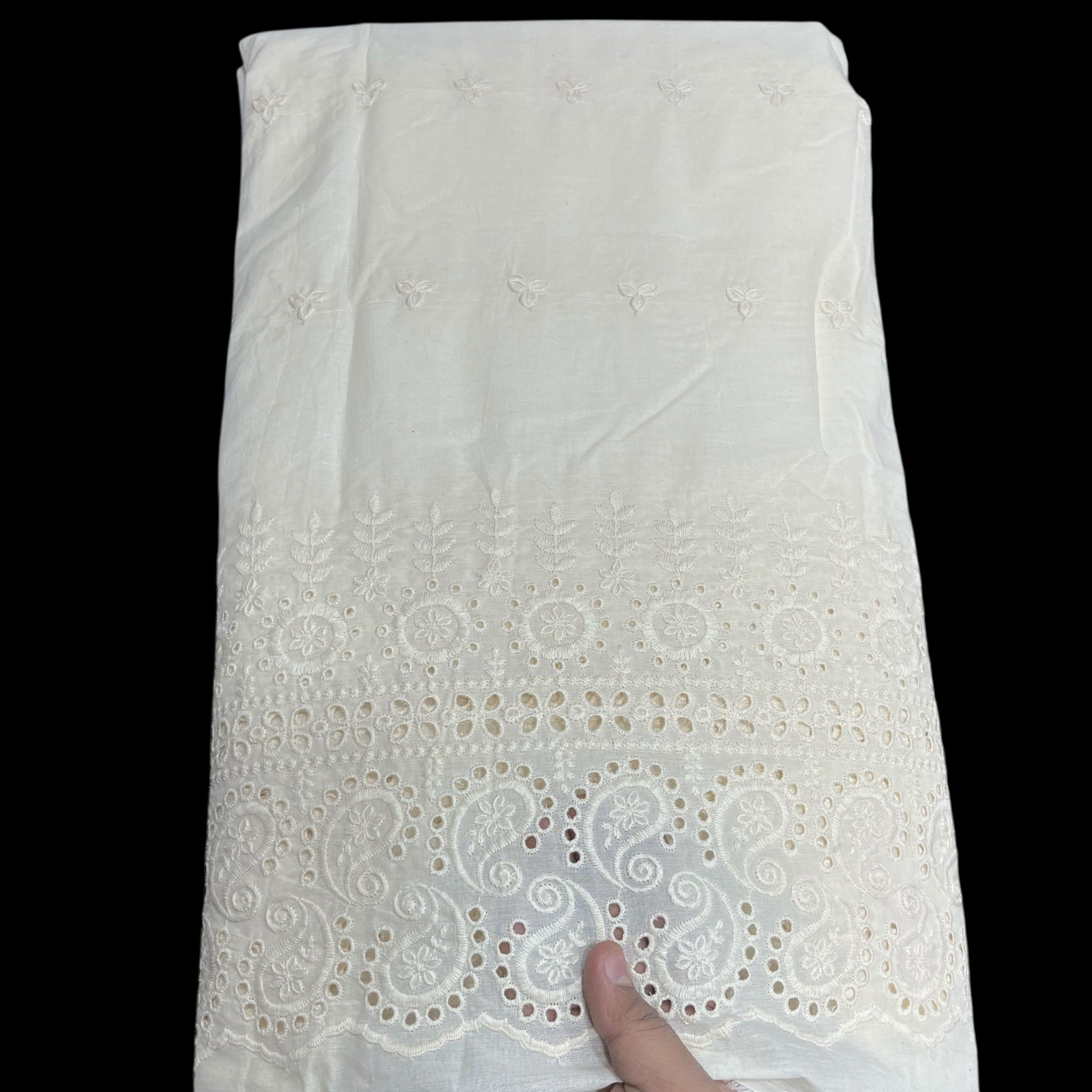 Kora Cotton Dyeable Border Pattern Chikankari Embroidered Fabric
